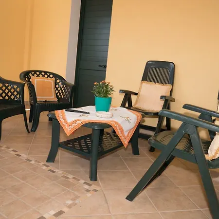 Casa Jacqueline Pescoluse Nyaraló